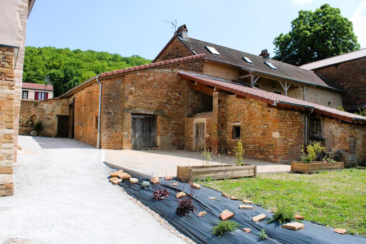 Le Clos Des Pierres Rouges Burgy Exterior foto